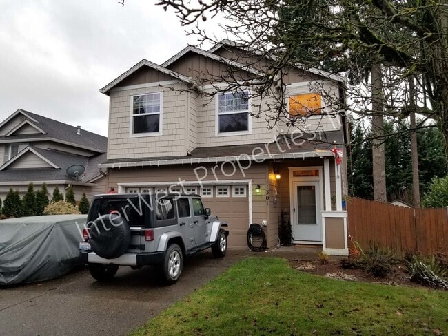 Building Photo - Large 3 Bed 2.5Ba Vancouver Beauty W/ Gas Fireplace, Dog Run, Fenced Yard & So Much More!