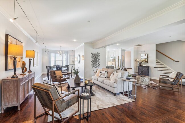 Foto del edificio - 337 W 7th St