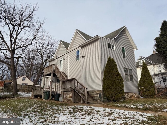 Foto del edificio - 5906 Benton Heights Ave