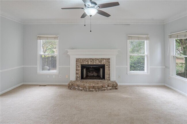 Building Photo - 722 Thornapple Trail SW