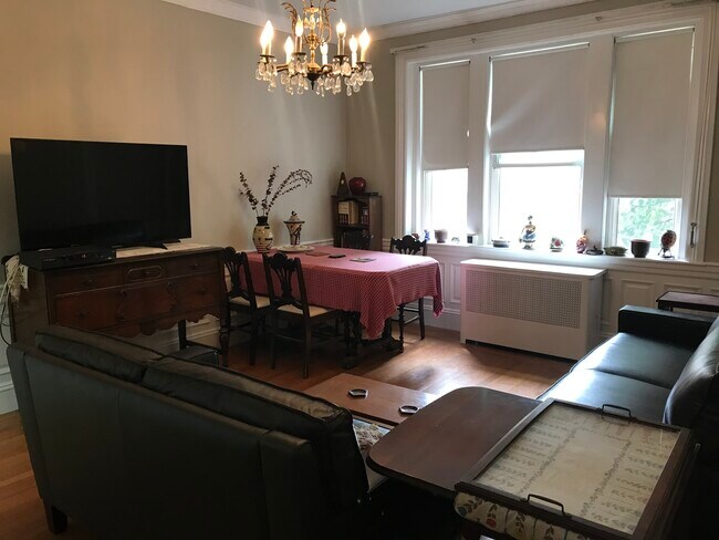 Living/Dining Room - View 2 - 122 Sewall Avenue