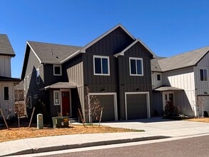 Building Photo - 3637 Byram Pt