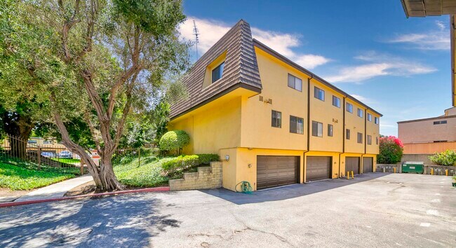 Building Photo - 3467 W 171st St