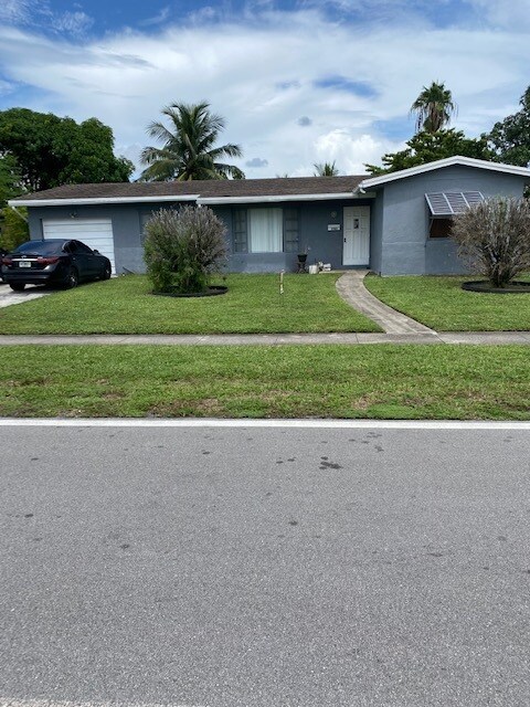 Primary Photo - 3361 NW 21st St