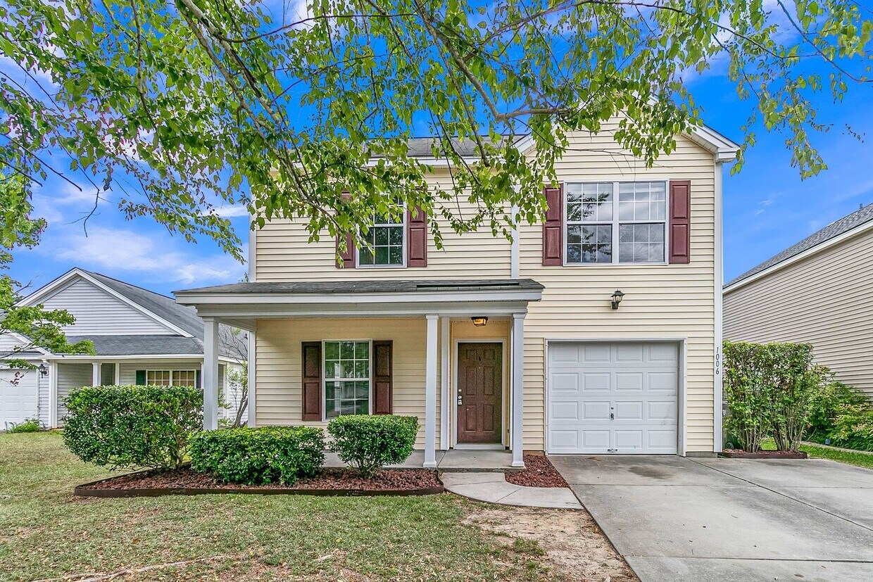 Foto principal - Super Cute 3 Bedroom 2.5 Home in Hunter's ...