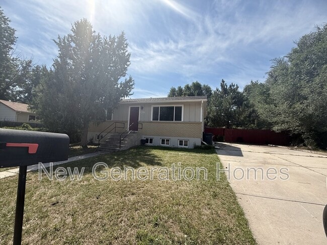 Building Photo - 4425 Fortune Cir S