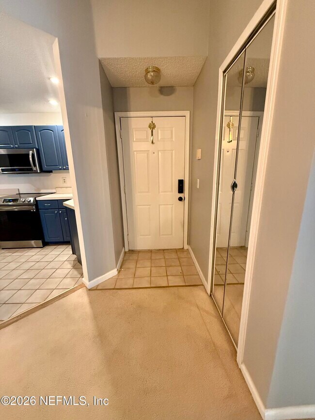 Foto del edificio - 700 Ironwood Dr