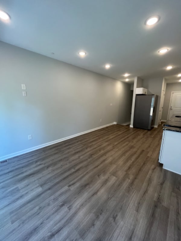 Building Photo - 4107 W Girard Ave