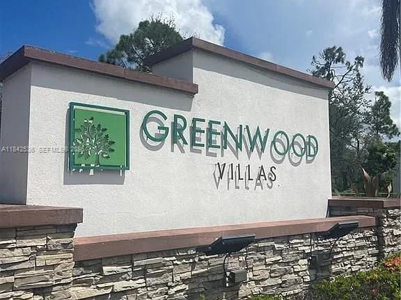 Foto del edificio - 7139 Greenwood Park Cir