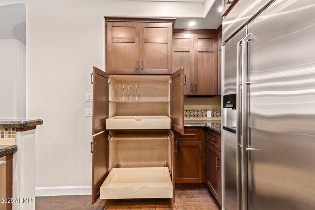Foto del edificio - 4909 N Woodmere Fairway