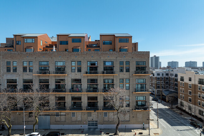 Alternativa - The Opera Lofts