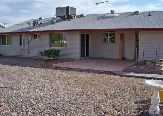 Building Photo - 10772 W Crosby Dr