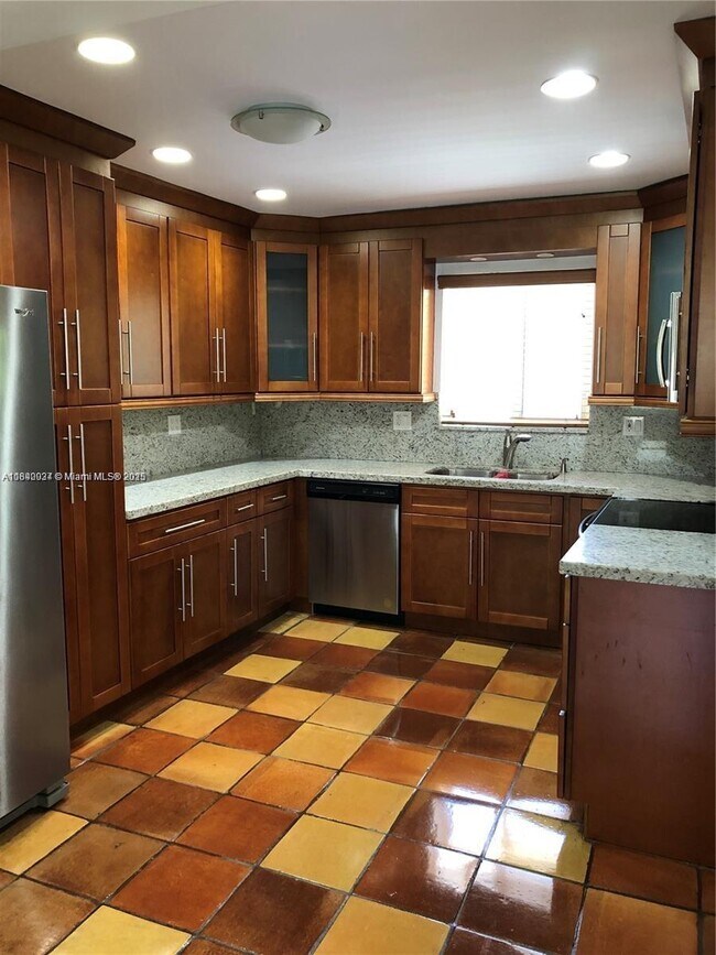 Foto del edificio - 922 Monterey St