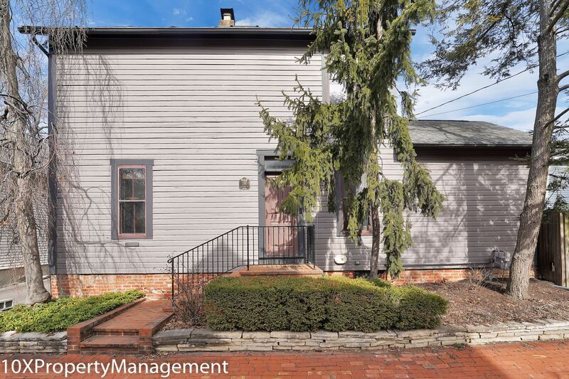 Primary Photo - 386 Jackson St