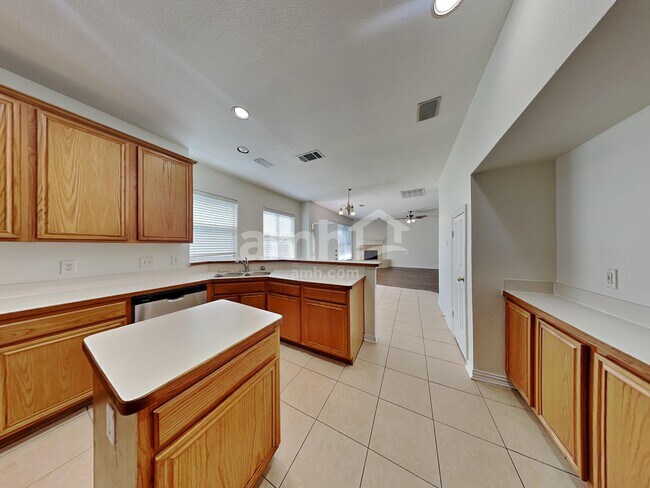 Foto del edificio - 2619 Hopkins Dr