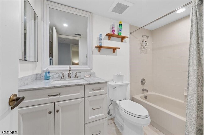 Foto del edificio - 5890 Trailwinds Dr