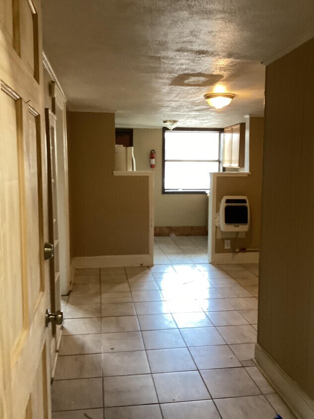 429 W G St Unit T15, Elizabethton, TN 37643 Room for Rent in