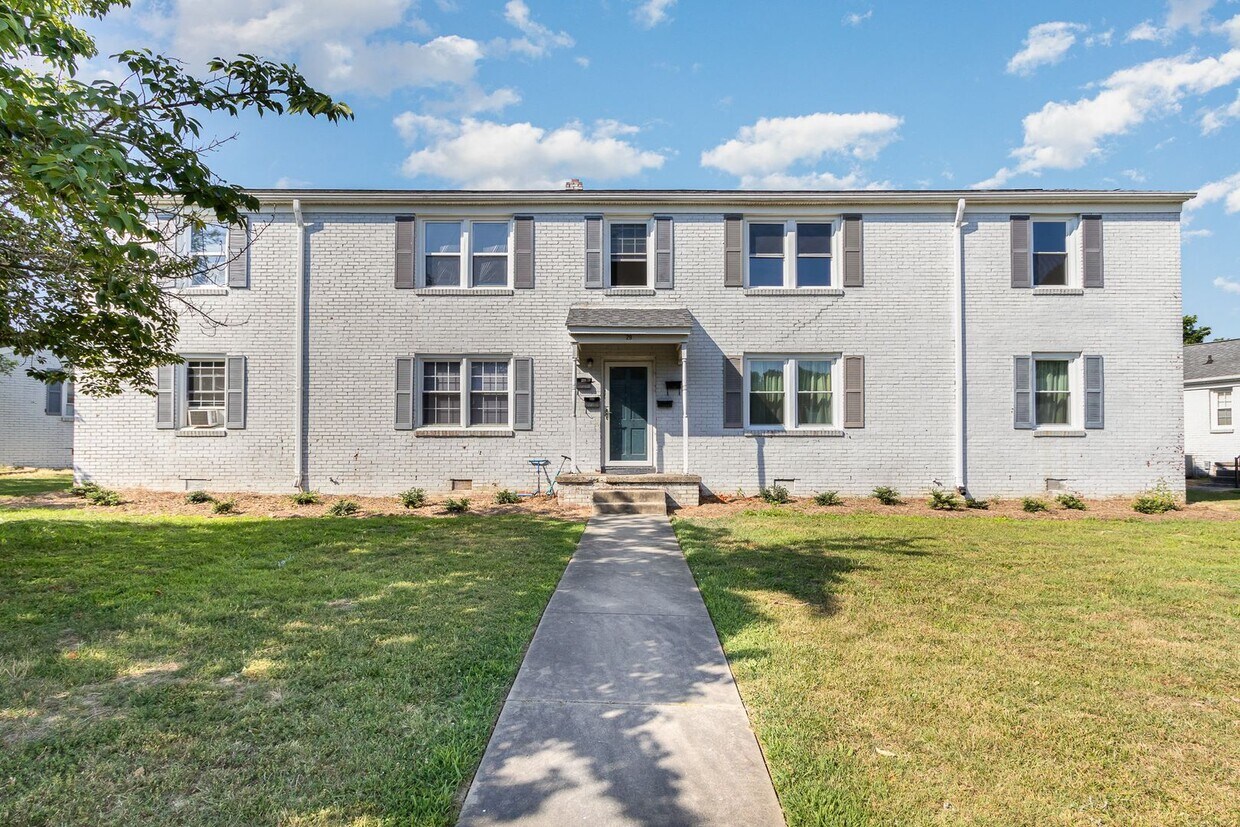 Primary Photo - Brookwood Garden Condo
