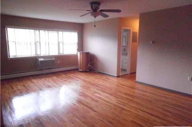 Building Photo - 38 Woodedge Ave