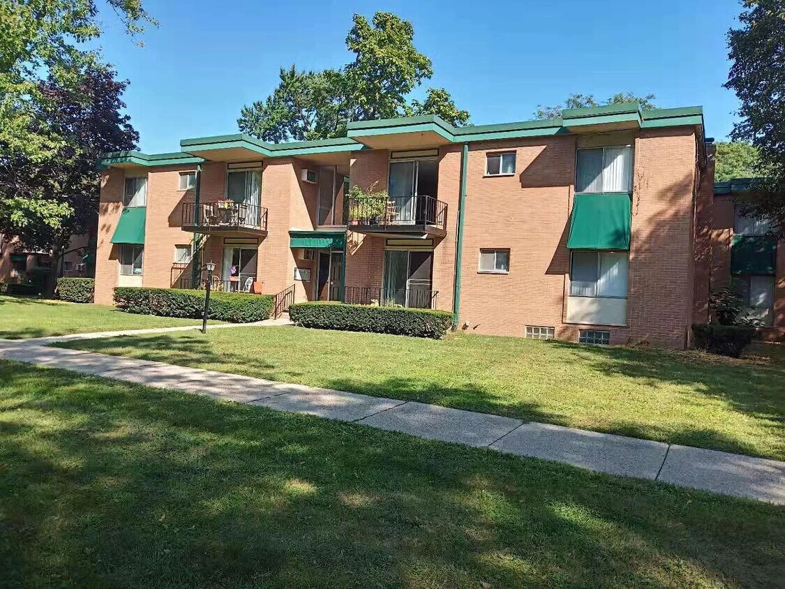 Primary Photo - 1830 Axtell Dr