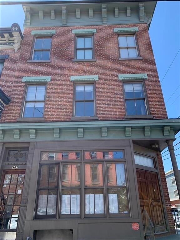 Building Photo - 367 8th St