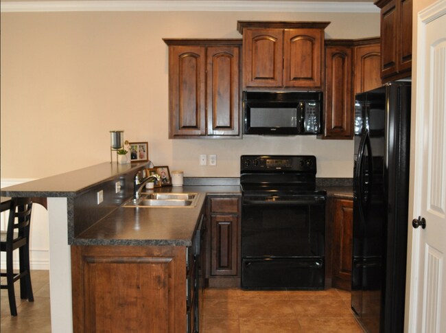 Building Photo - 285 S 810 W