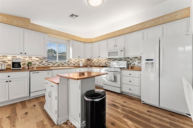 Building Photo - 60205 Latham Trail