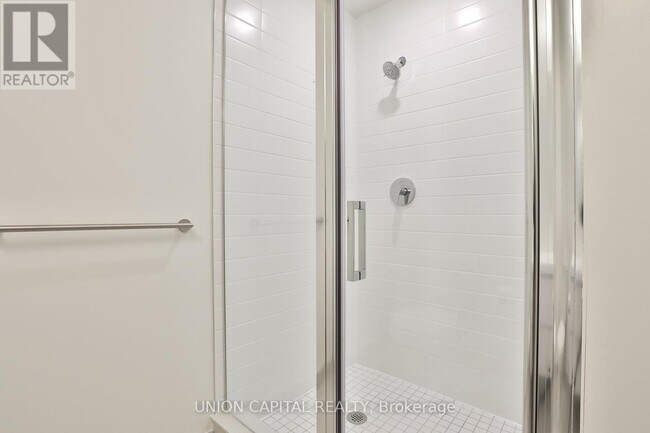Photo du bâtiment - 8119-A8119 Birchmount Rd