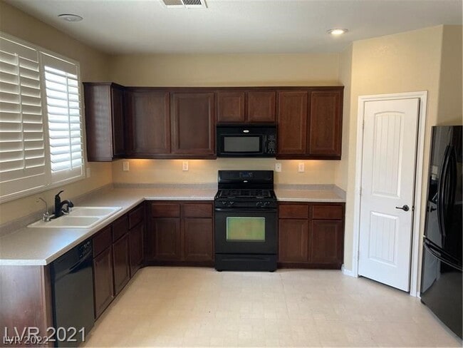 Building Photo - 7334 Caballo Range Ave