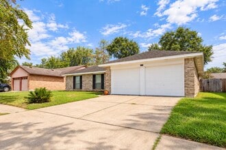 Building Photo - 2326 Hazy Creek Dr