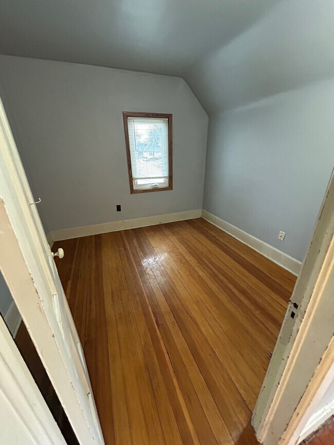 Dormitorio pequeño 1 - 821 Minnesota Ave