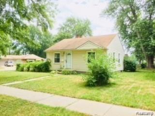 Foto principal - 21129 Pinecrest St