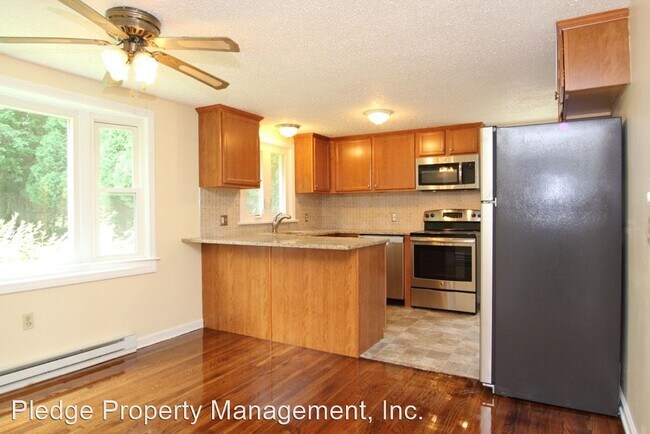 Building Photo - 3 br, 1 bath House - 81 Driscoll Drive