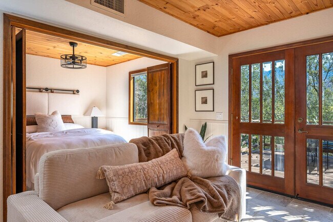 Foto del edificio - 43620 Washburn Dr