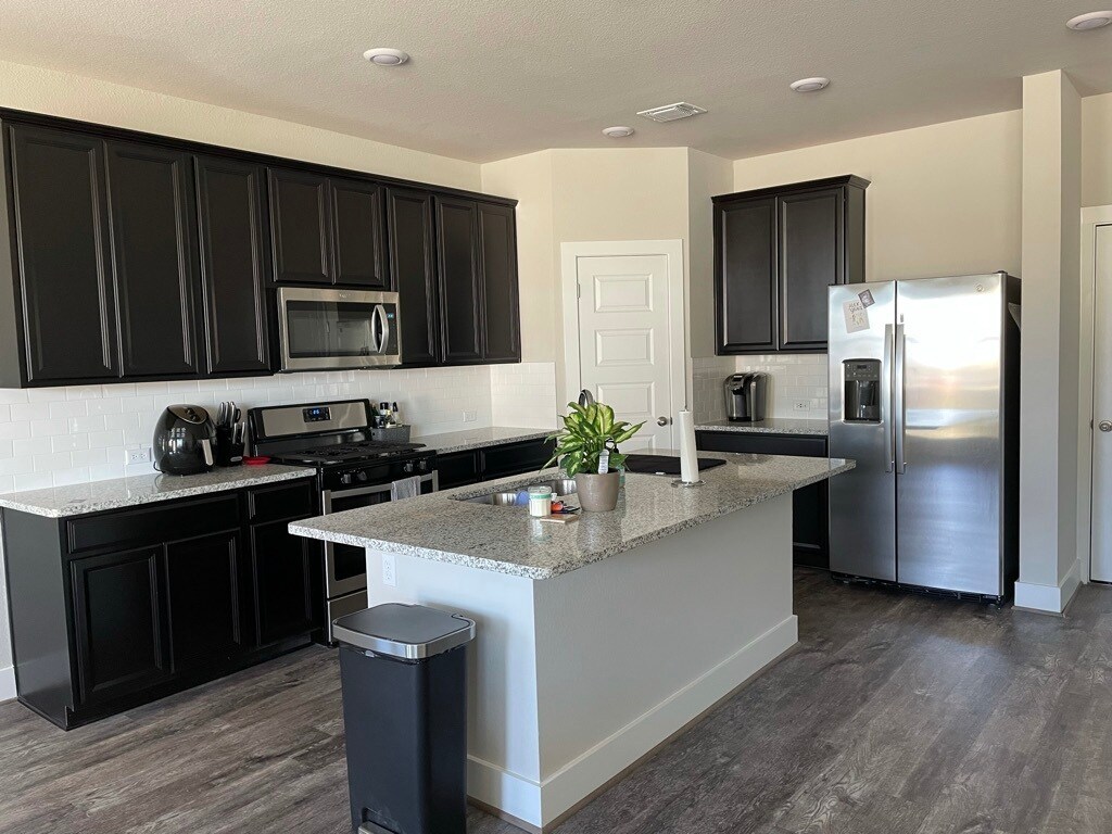 Primary Photo - 7302 Travertine Spring Dr
