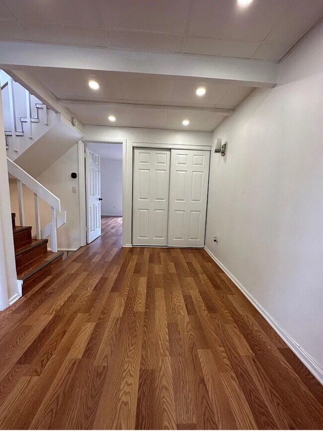 Foto del edificio - 149 Forest Ave