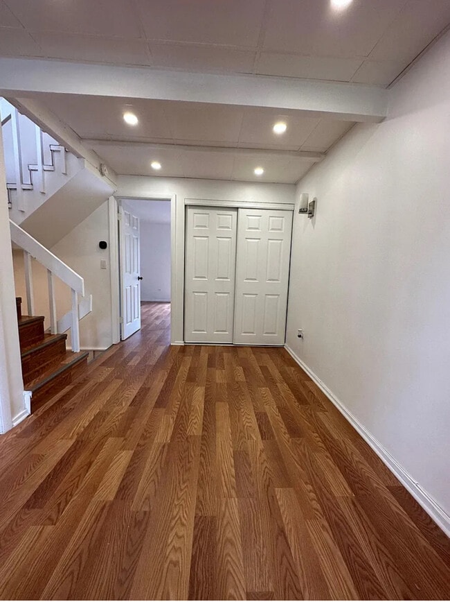 Building Photo - 149 Forest Ave