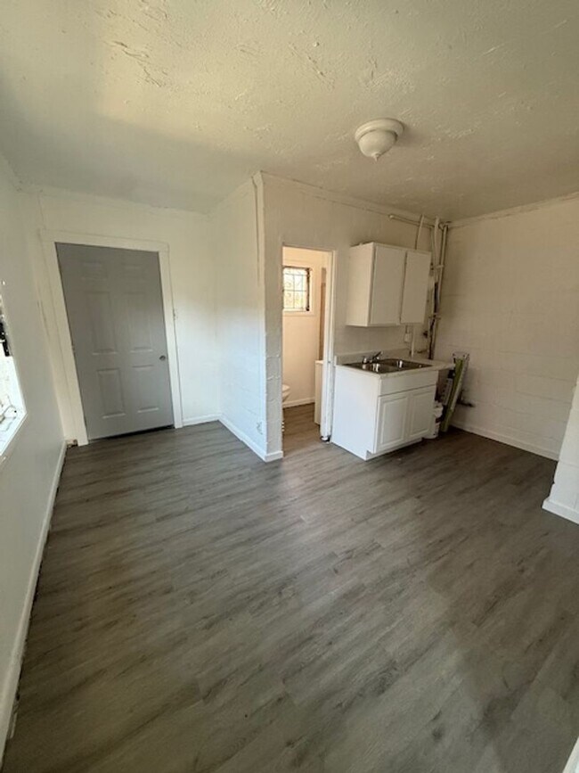 Foto del edificio - 975 Sparks St SW