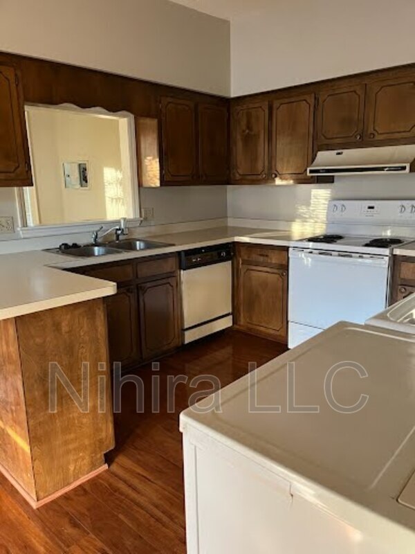 Foto del edificio - 310 W Broad St