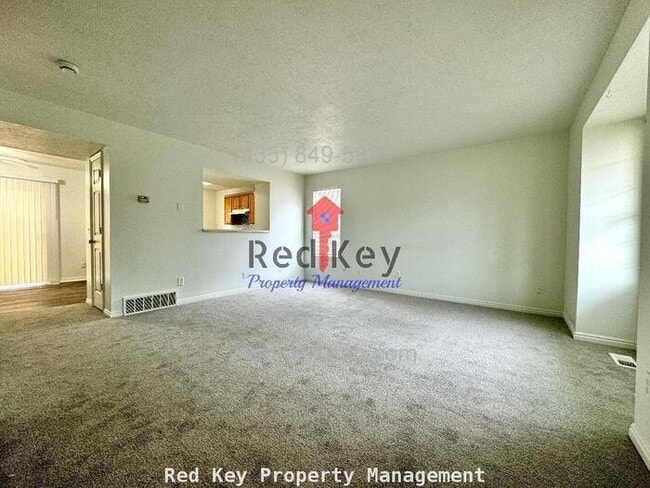 Building Photo - 410 W Single Family Home