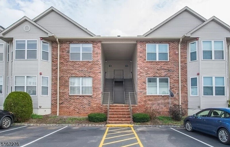 16 Gina Ct, East Hanover, NJ 07936 Apartment for Rent in East Hanover