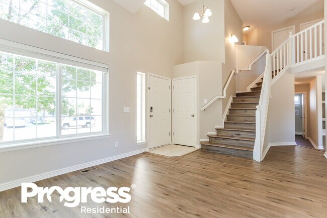 Foto del edificio - 196 Hampstead Ave