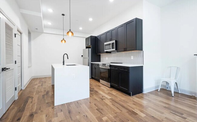 Foto del edificio - 2227 N 33rd St
