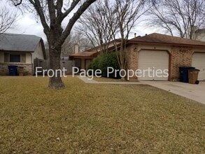 Building Photo - 740 Simonetti Dr