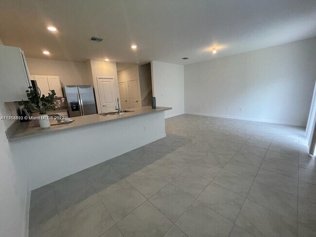 Foto del edificio - 918 SE 17th St