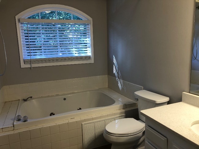 Building Photo - 1691 Paddlewheel Dr NE