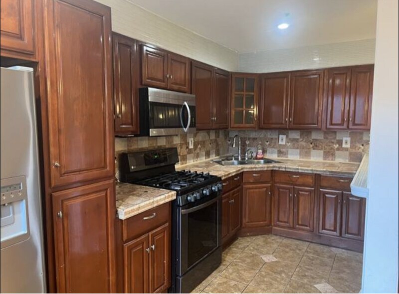 Photo - 4337 H St (Philadelphia, PA)