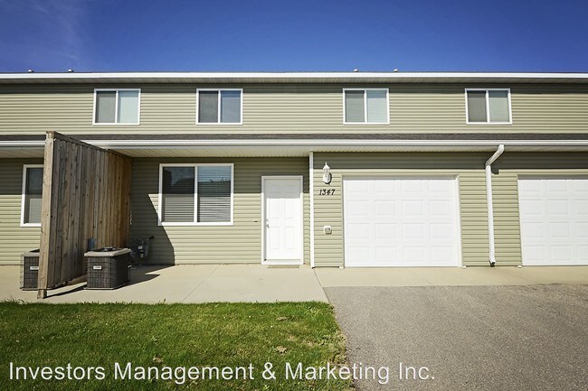 Foto del edificio - 1337-1359 34th Ave SE