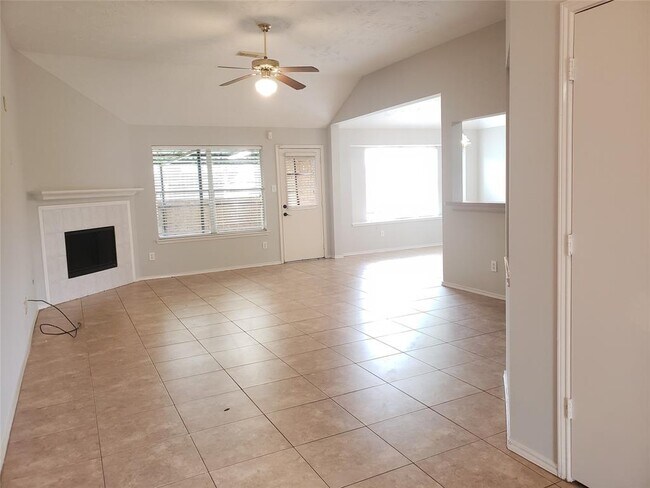 Foto del edificio - 4219 Custer Creek Dr