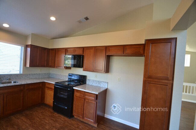 Building Photo - 5121 Arroyo Way